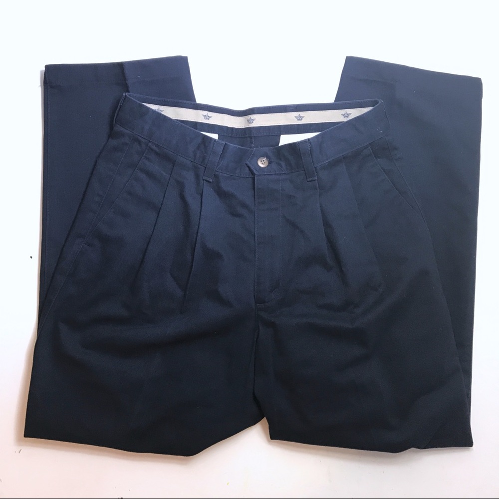 Men’s 31 classic cotton navy pleated Dockers pants